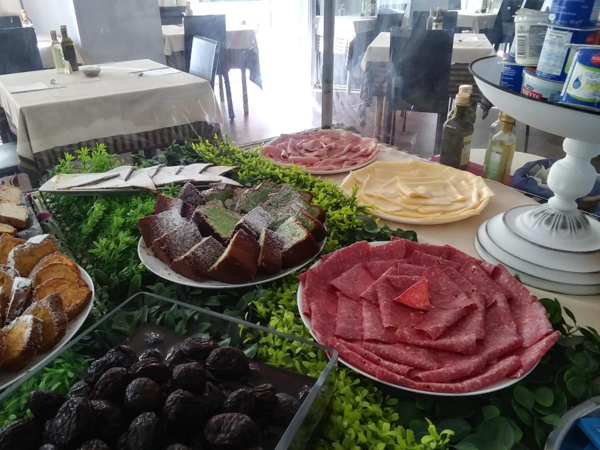 Hotel Aragosta กัตตอลิกา ภายนอก รูปภาพ